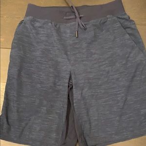 Men’s two-pocket Lululemon workout shorts
